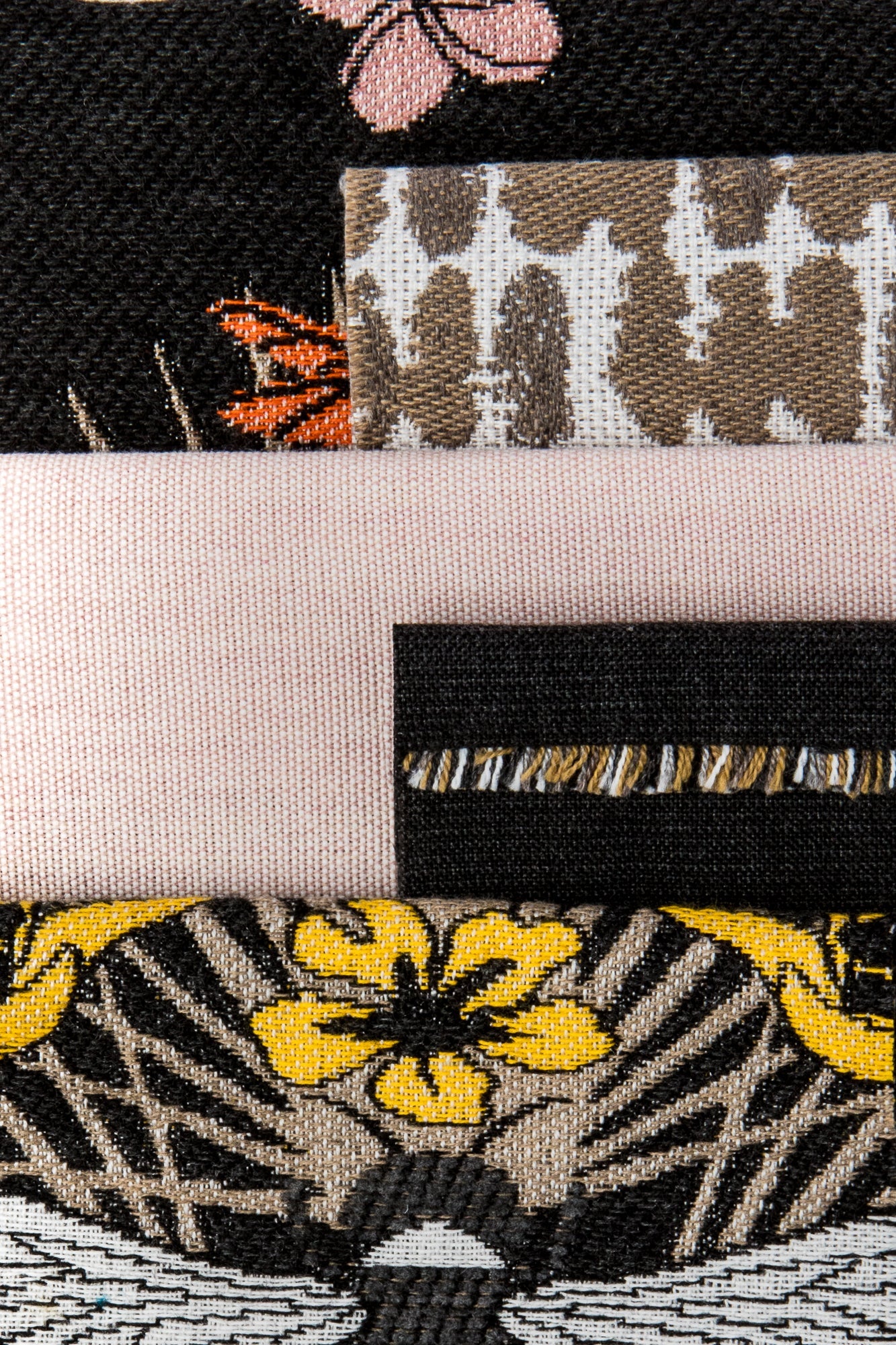 Coordinating fabrics to Thumbprint Latte – outdoor-safe woven fabric by Elaine Smith, ideal for high-end commercial and residential applications.