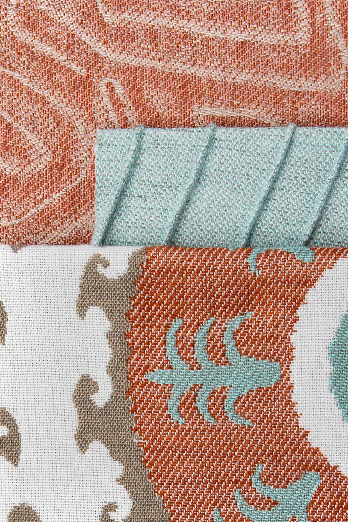 Coordinating fabrics to Chari Spice – outdoor-safe woven fabric by Elaine Smith, ideal for high-end commercial and residential applications.