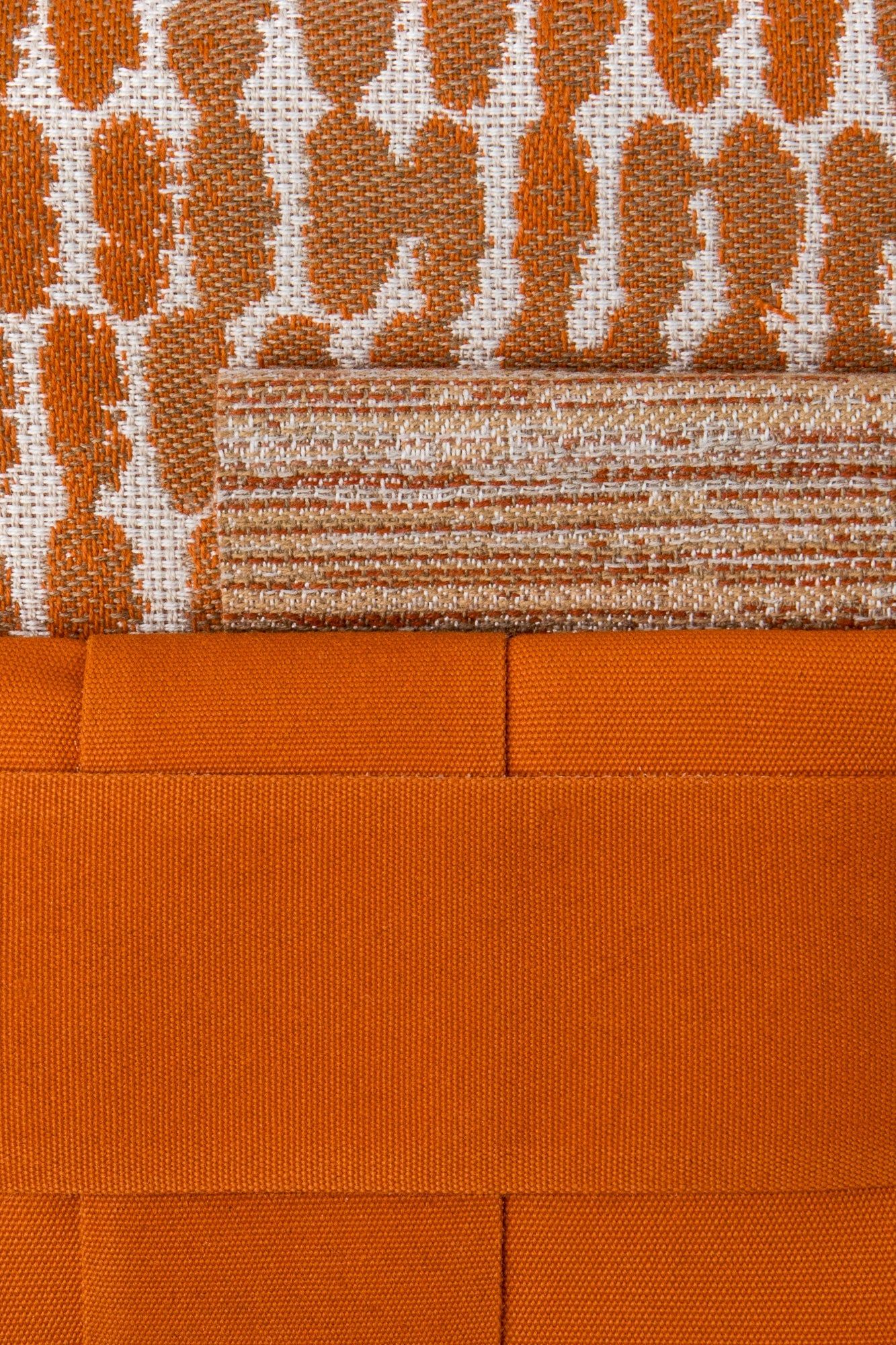 Coordinating fabrics to Canvas Tuscan – outdoor-safe woven fabric by Elaine Smith, ideal for high-end commercial and residential applications.