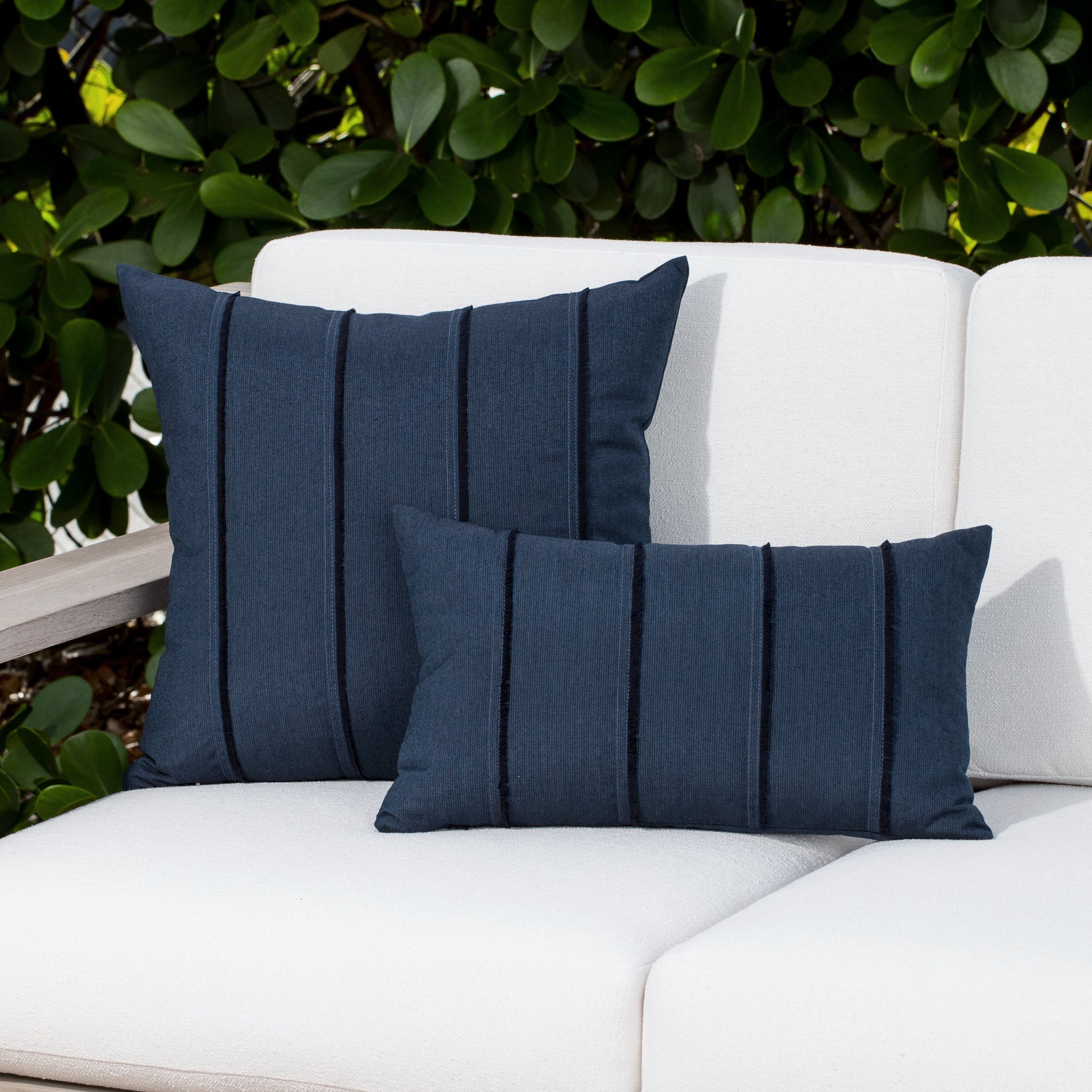 Quadrille Indigo | 12''x20''