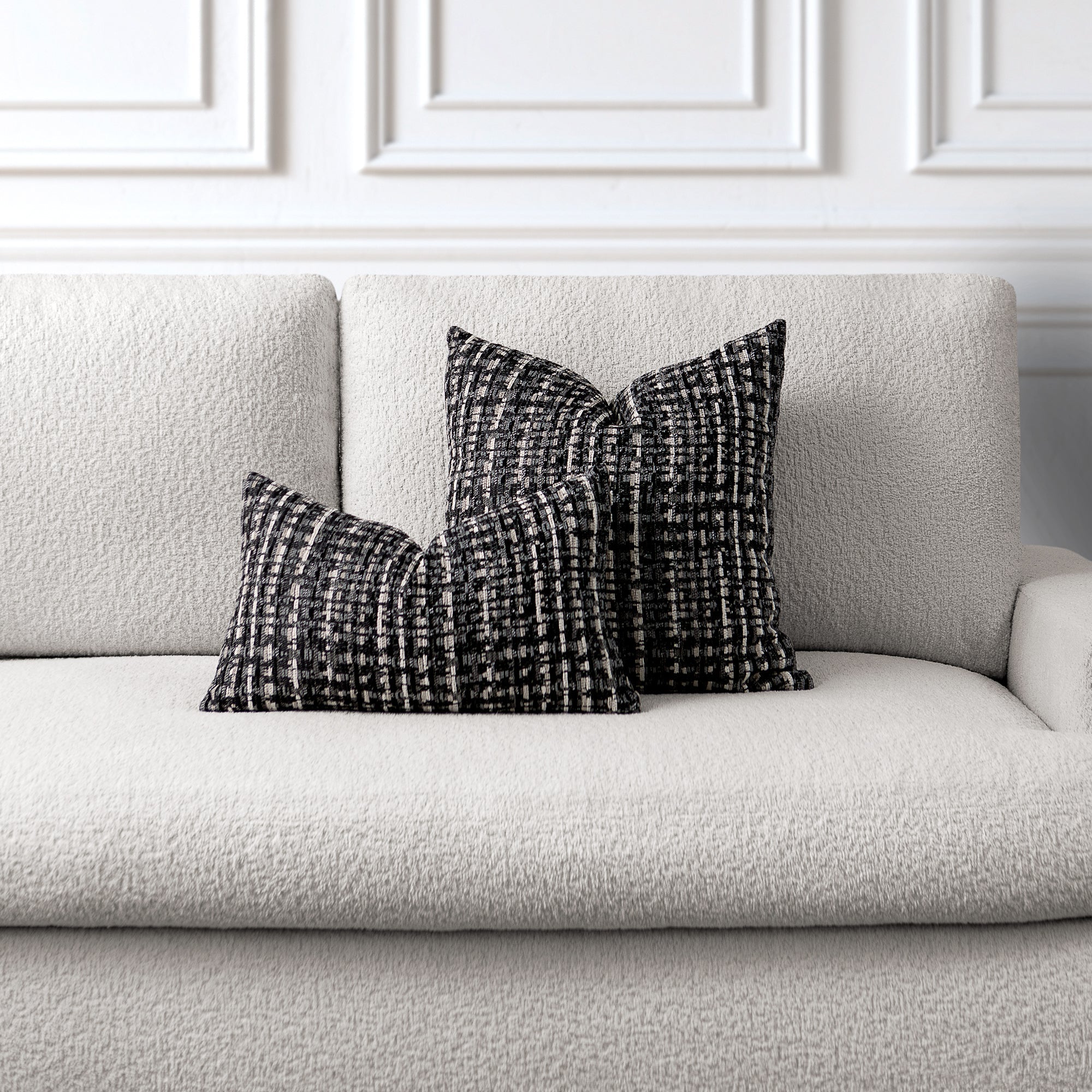 Channel Noir | 20"x20"