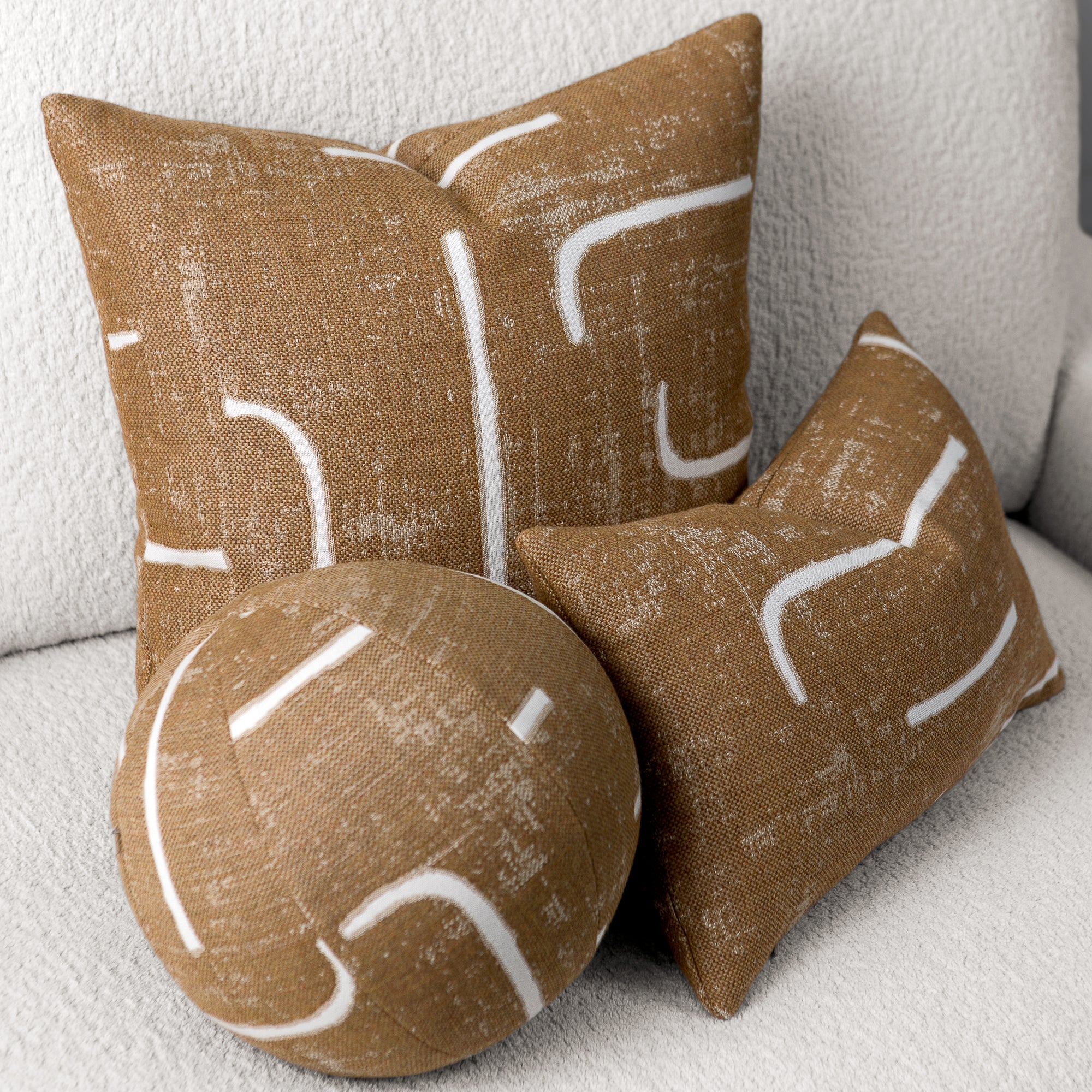 Instinct Caramel | 20"x20"