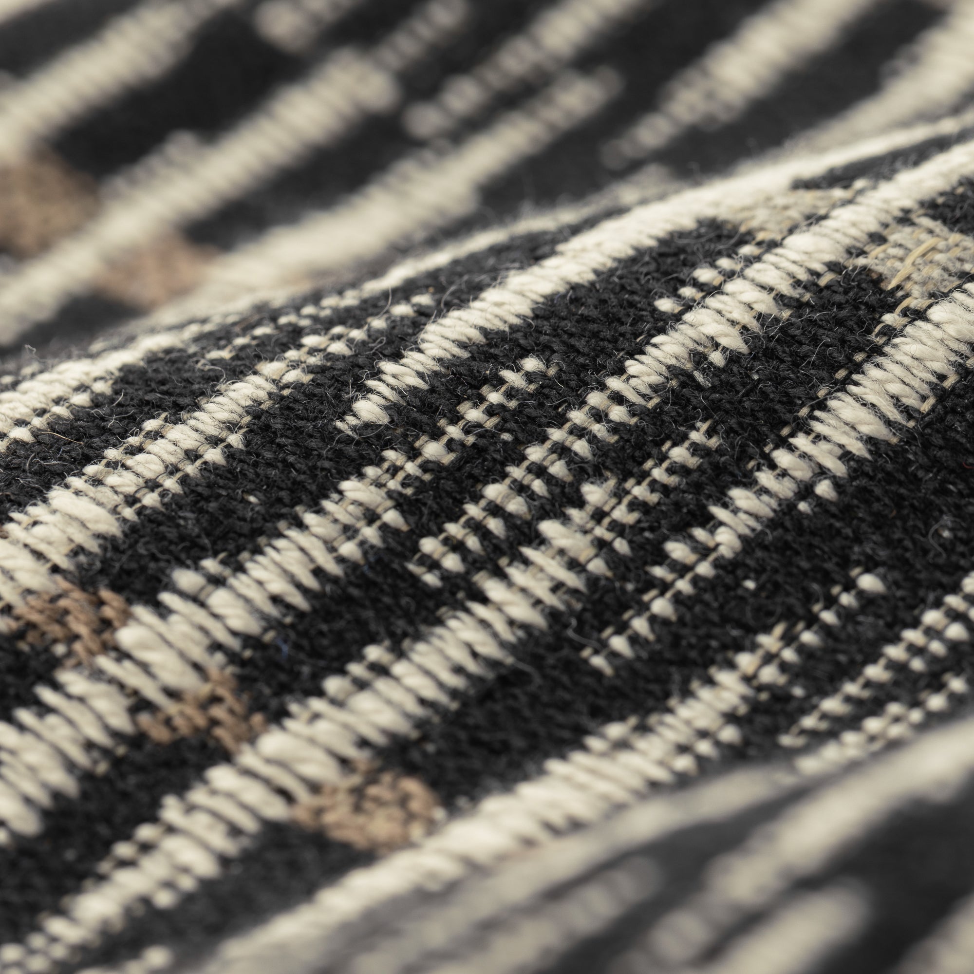 Intertwine Ebony | 20