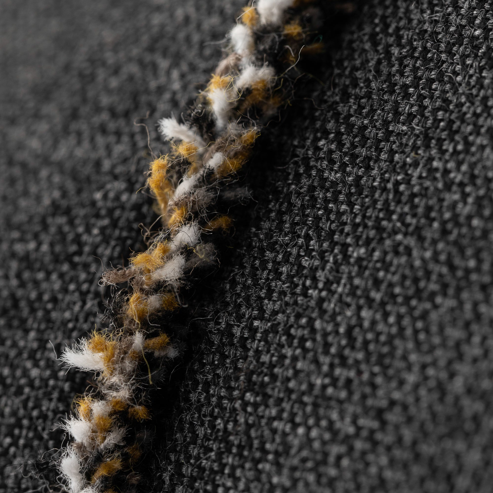 Micro Fringe Carbon | 12"x20"